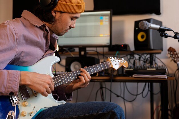10 Best online bass guitar lesson