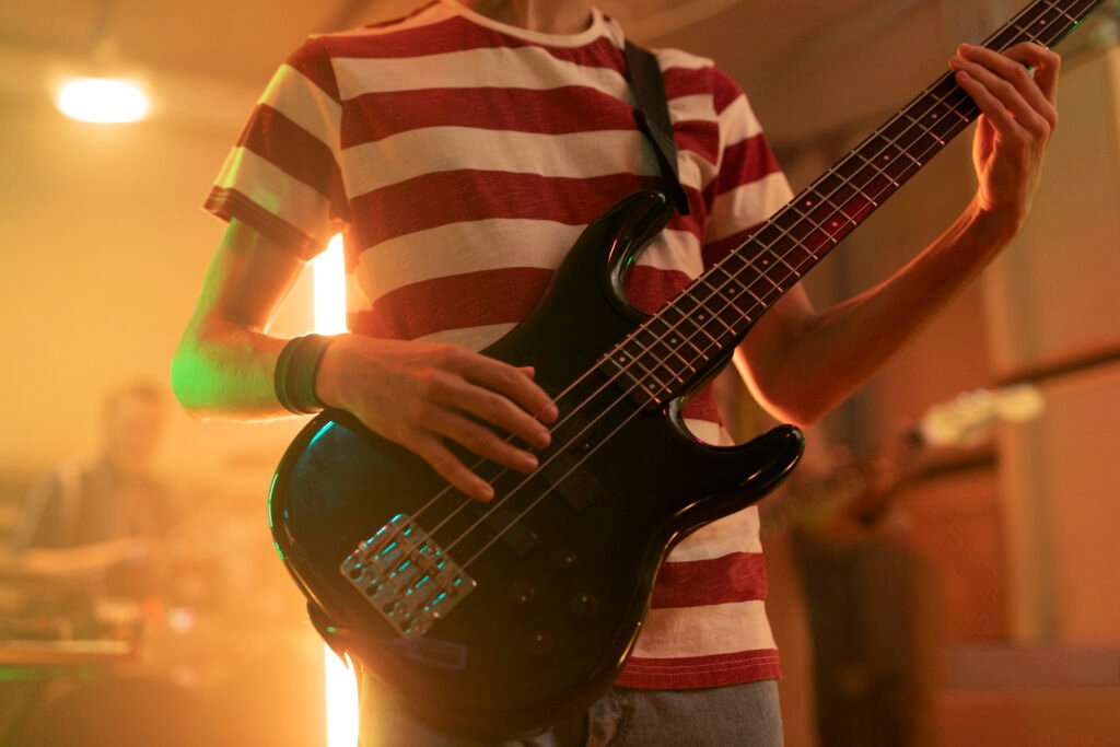Bass Guitar Buzzing? Fix It Now in Minutes 4 bass guitar buzzing fixed after setup